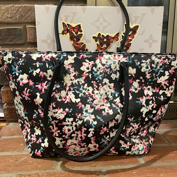 Kate Spade Bridgewater Drive Jules Tote - Picture 7 of 10